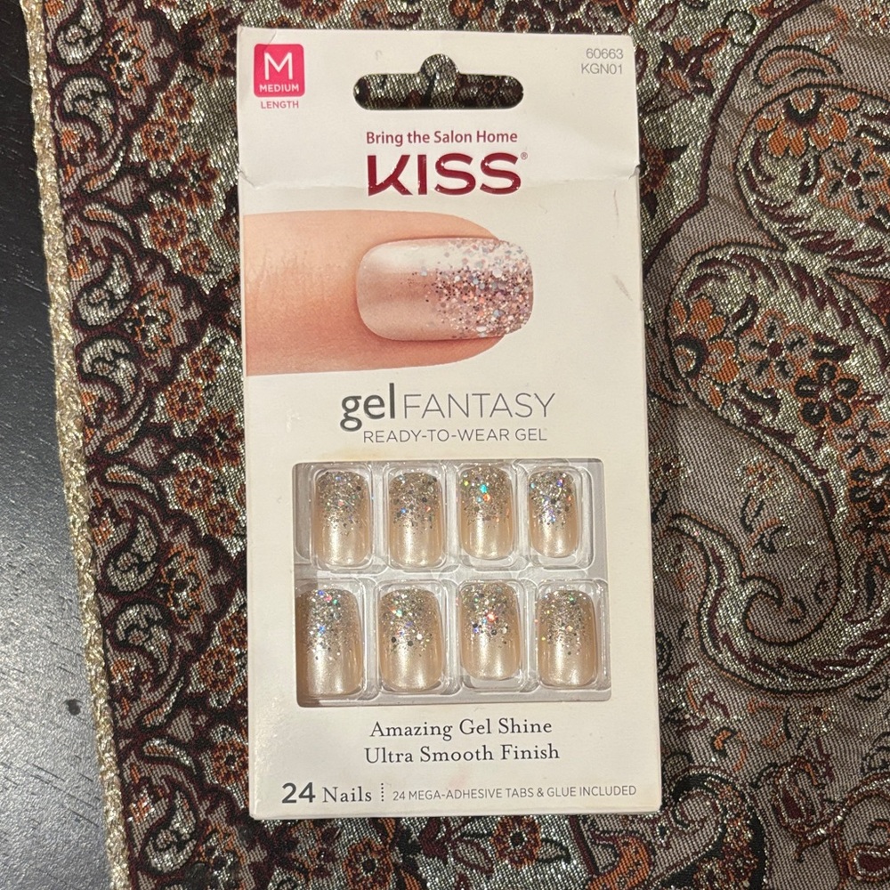 KISS Gel Fantasy Nails - Silver Glitter